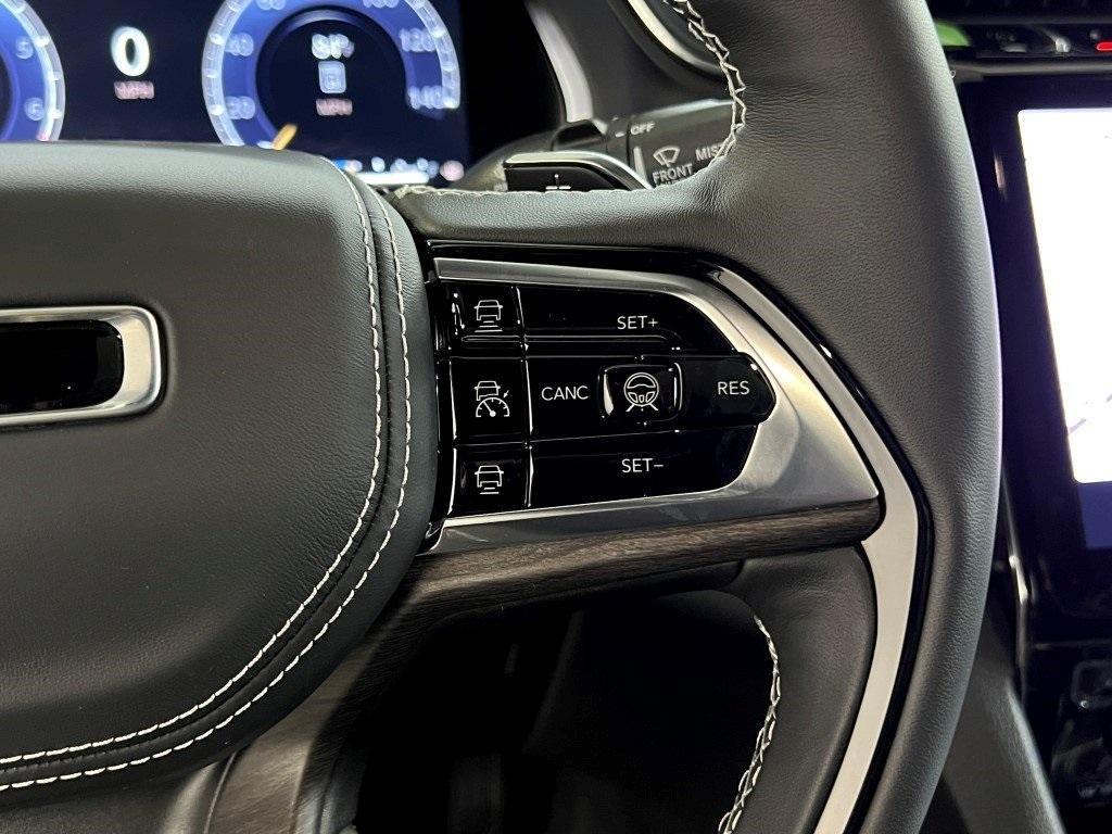 new 2025 Jeep Grand Cherokee car, priced at $59,225