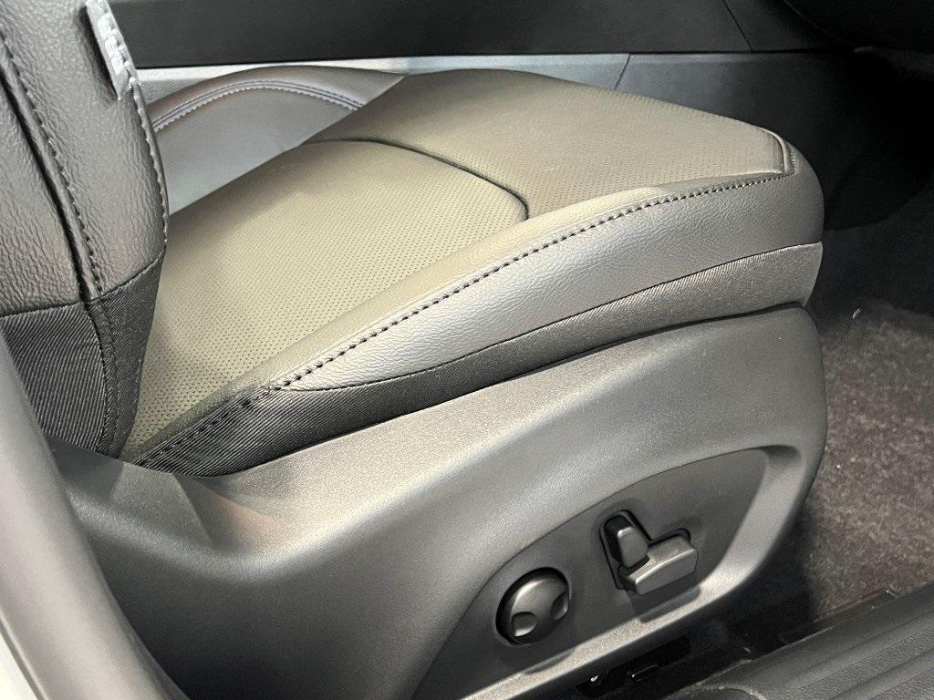 new 2025 Jeep Compass car, priced at $36,880