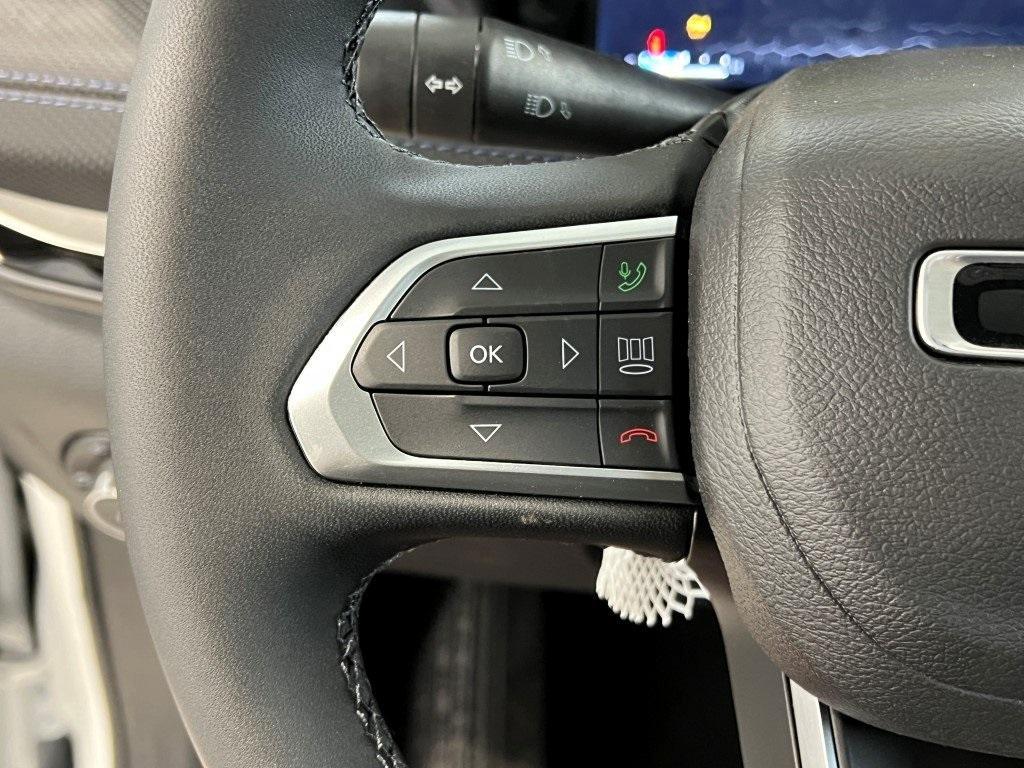 new 2025 Jeep Compass car, priced at $36,880