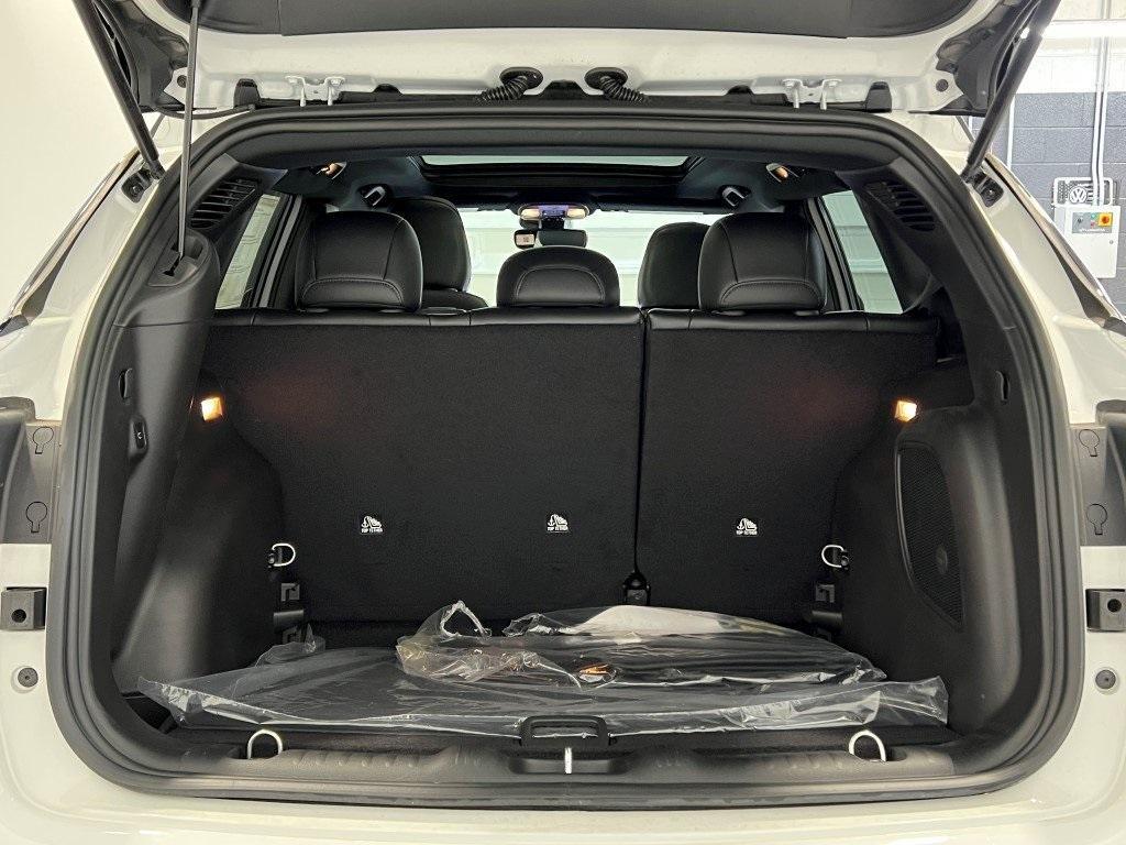 new 2025 Jeep Compass car, priced at $36,880