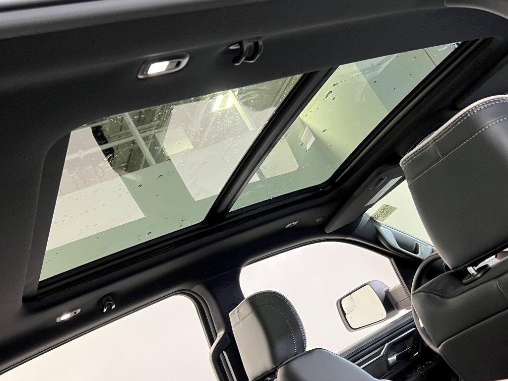 new 2025 Ram 1500 car, priced at $61,287