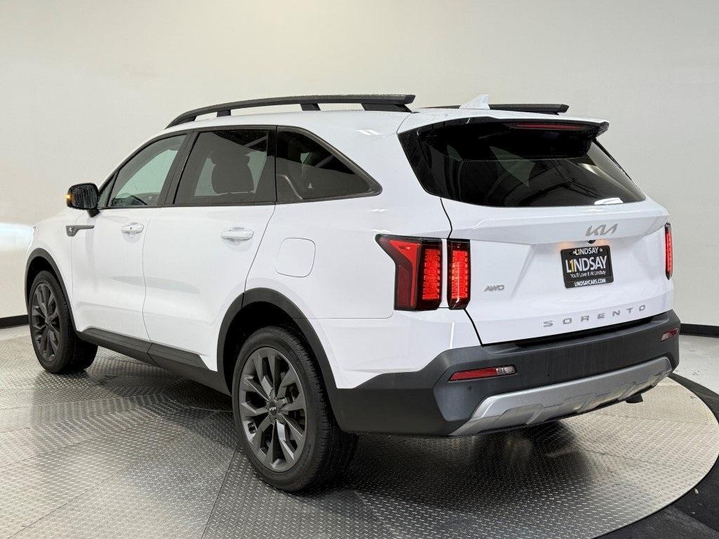 used 2022 Kia Sorento car, priced at $28,900