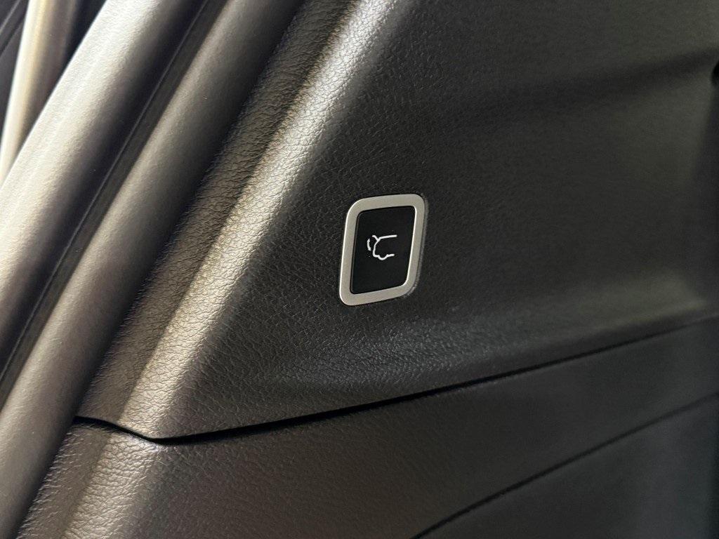 new 2025 Chrysler Pacifica car, priced at $52,507