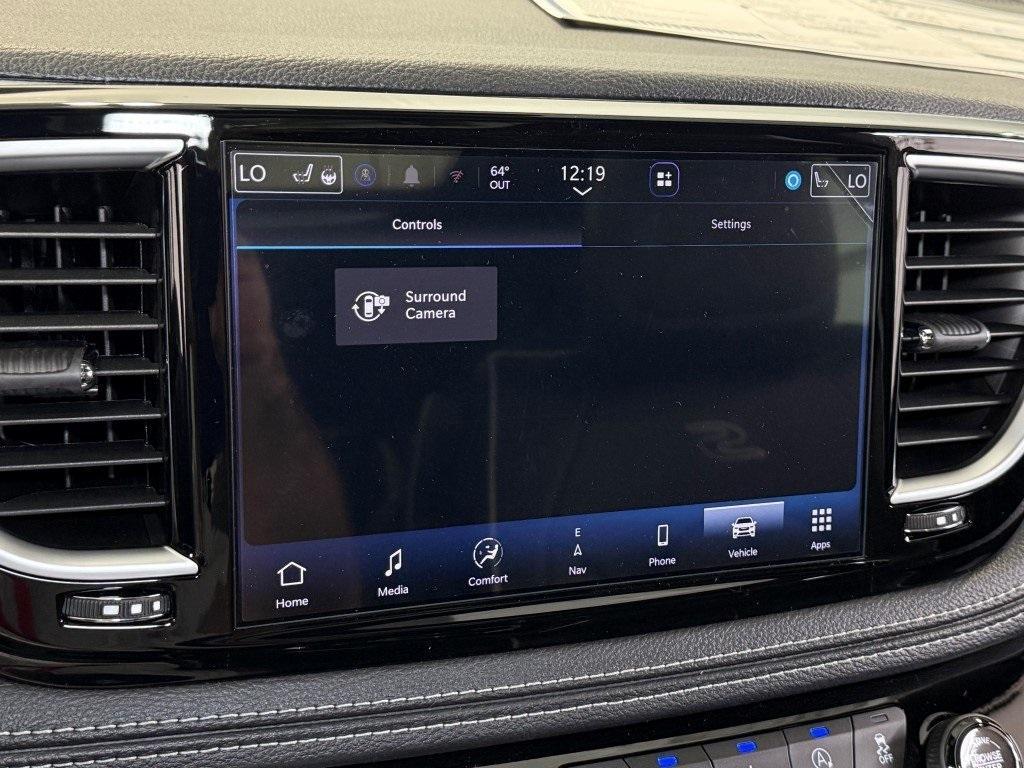 new 2025 Chrysler Pacifica car, priced at $52,507