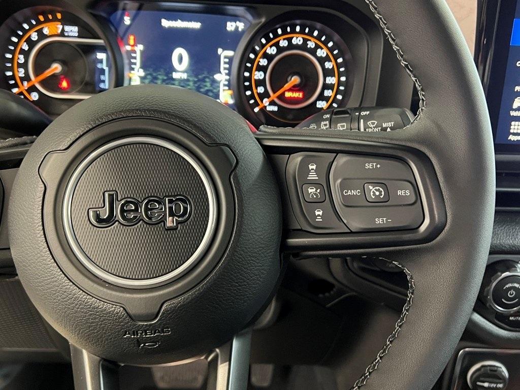 new 2025 Jeep Wrangler car, priced at $46,612