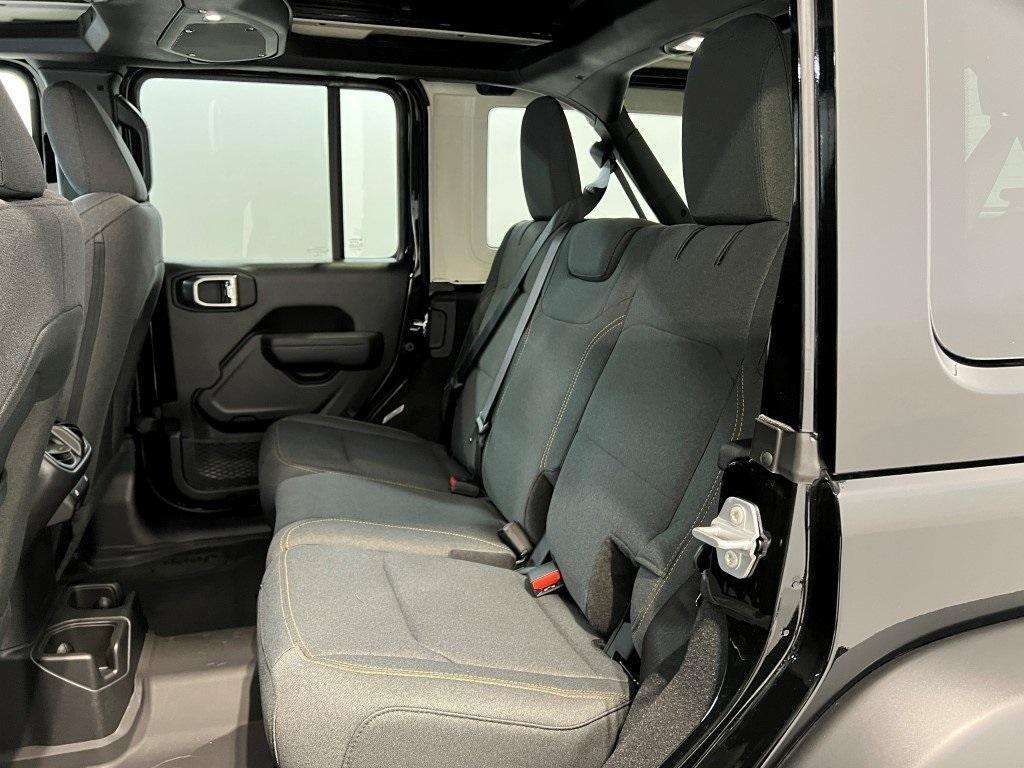 new 2025 Jeep Wrangler car, priced at $46,612