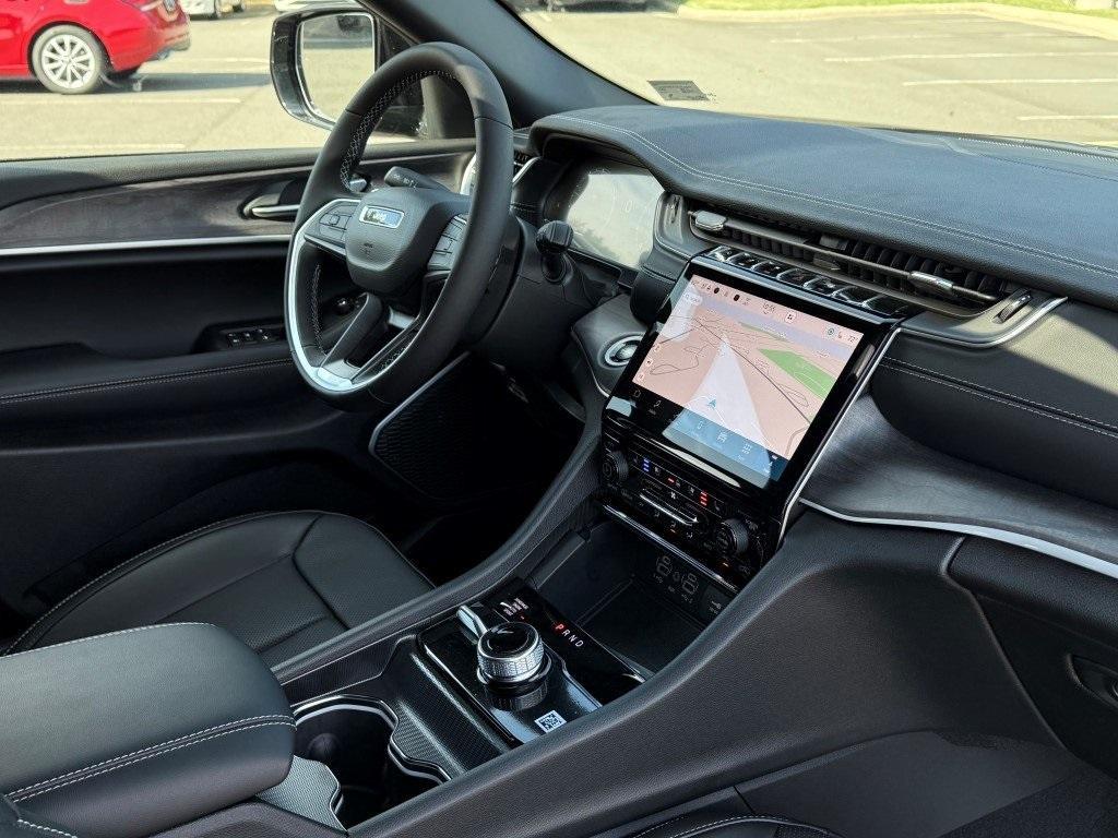 new 2025 Jeep Grand Cherokee L car, priced at $50,178