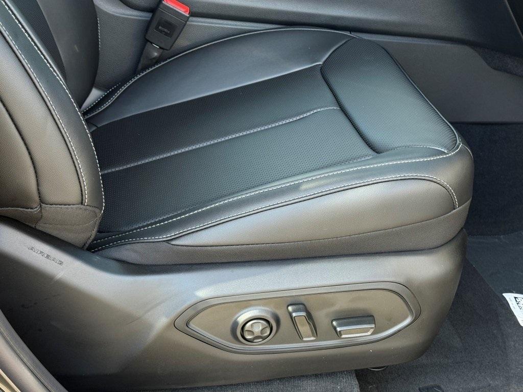 new 2025 Jeep Grand Cherokee L car, priced at $50,178