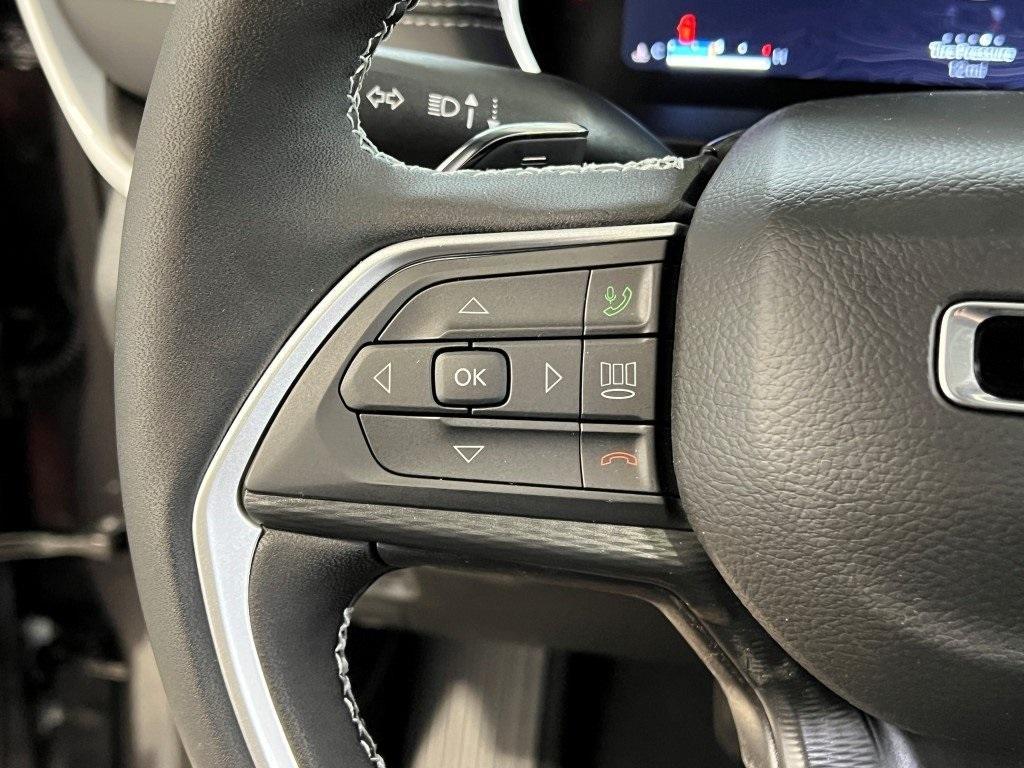 new 2025 Jeep Grand Cherokee L car, priced at $40,824