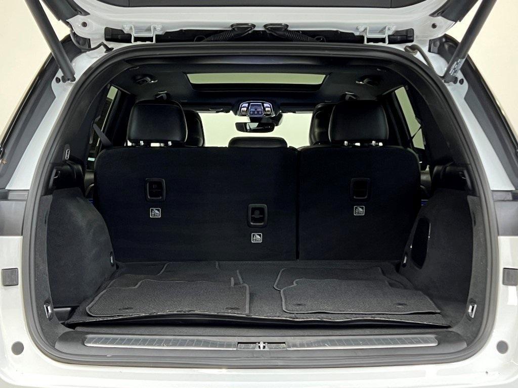 used 2022 Jeep Grand Cherokee car, priced at $45,200