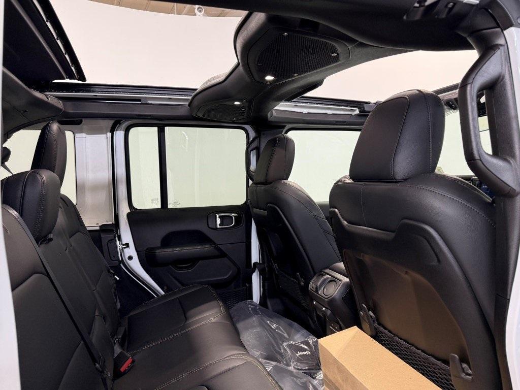 new 2025 Jeep Wrangler car, priced at $50,929