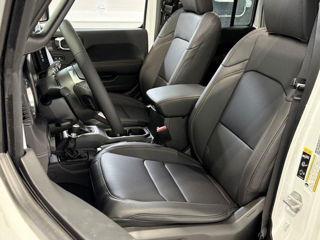 new 2025 Jeep Wrangler car, priced at $50,929