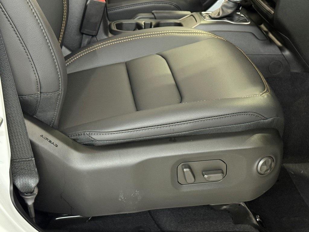 new 2025 Jeep Wrangler car, priced at $50,929