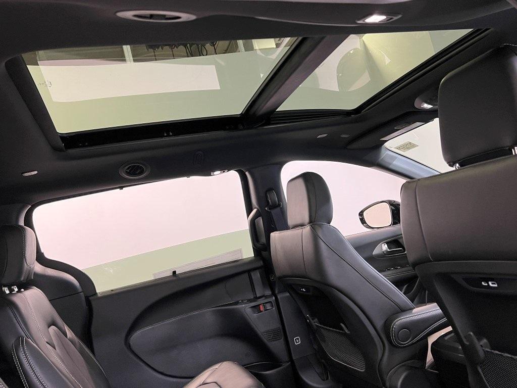 new 2025 Chrysler Pacifica car, priced at $45,500