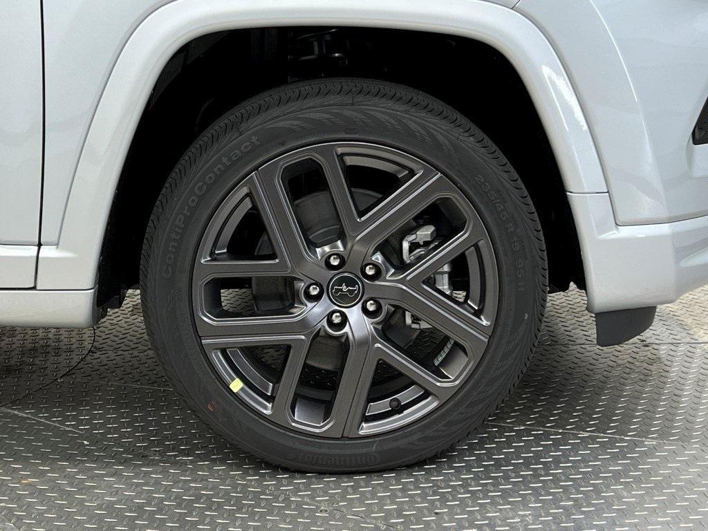 new 2025 Jeep Compass car, priced at $37,928