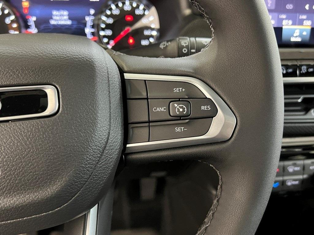 new 2025 Jeep Compass car, priced at $33,323