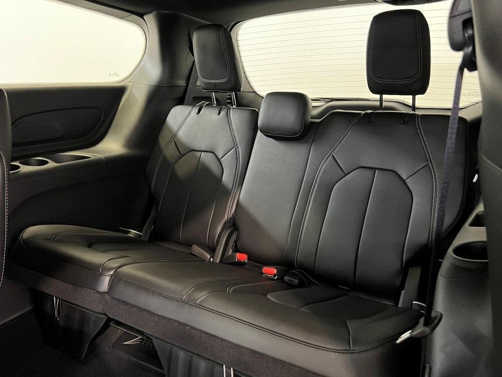 new 2025 Chrysler Pacifica car, priced at $38,327