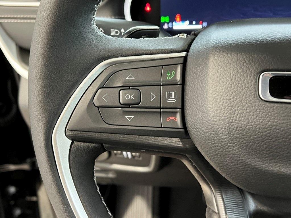 new 2025 Jeep Grand Cherokee L car, priced at $40,824
