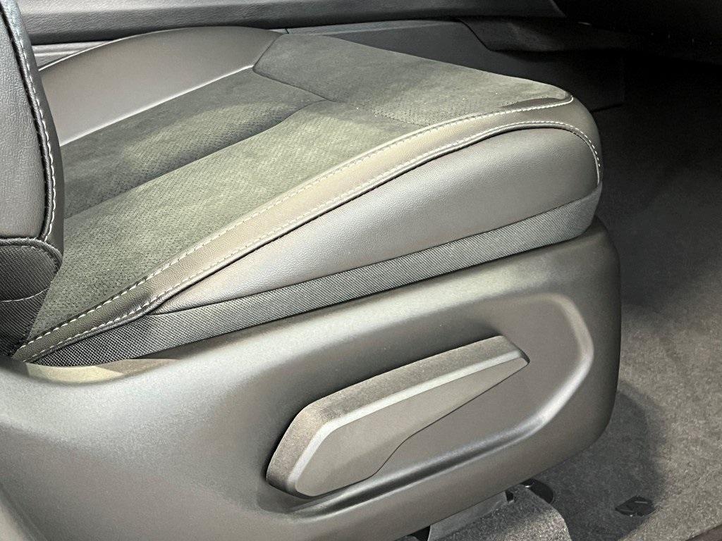 new 2025 Jeep Grand Cherokee L car, priced at $40,824
