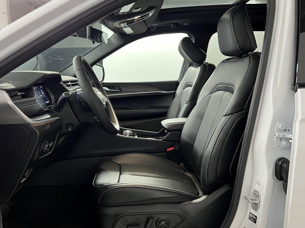 new 2025 Jeep Grand Cherokee L car, priced at $50,142