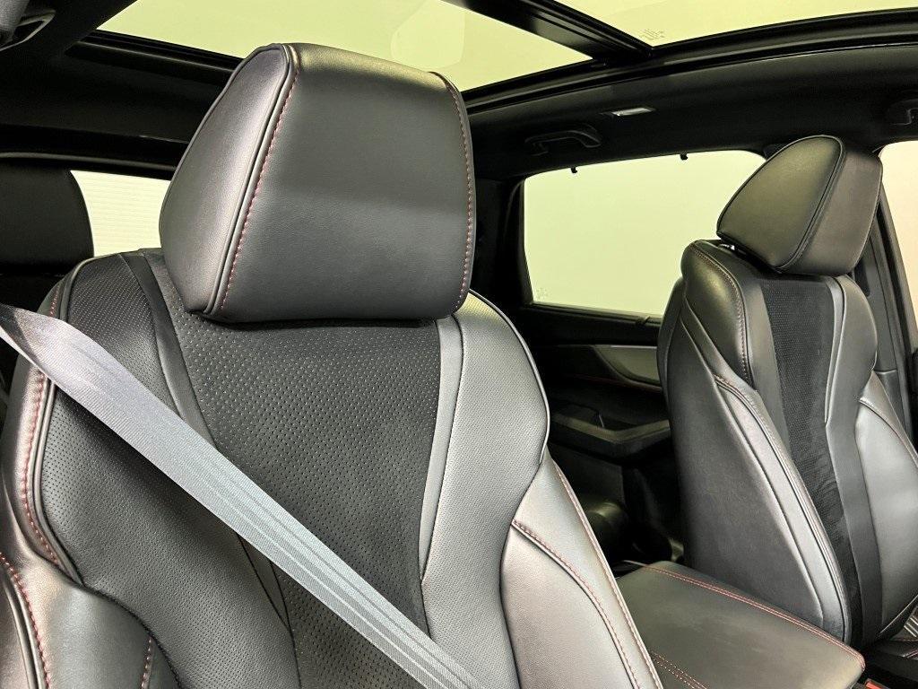 used 2023 Acura MDX car, priced at $43,700