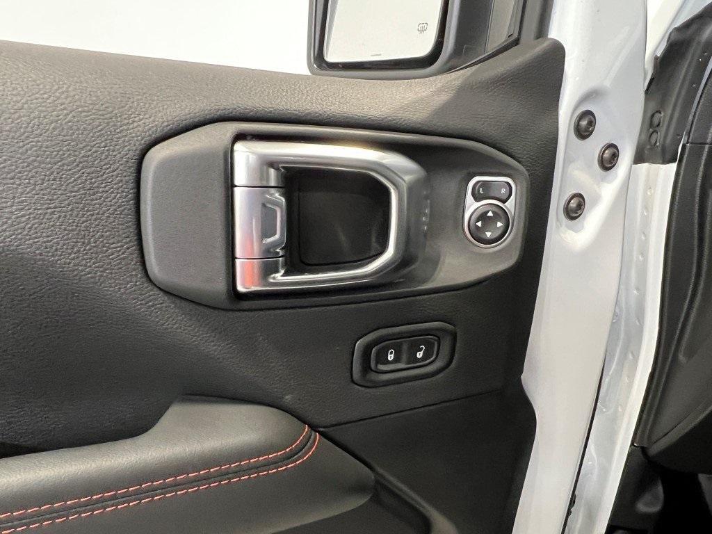 new 2026 Jeep Wrangler car, priced at $57,621