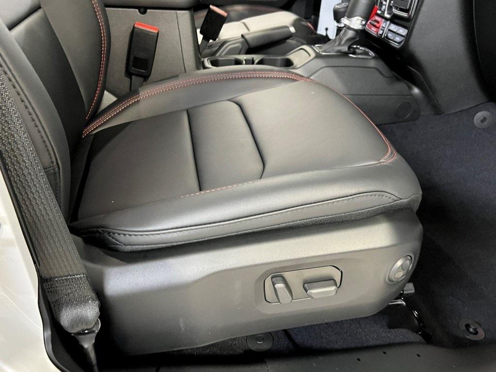 new 2026 Jeep Wrangler car, priced at $57,621