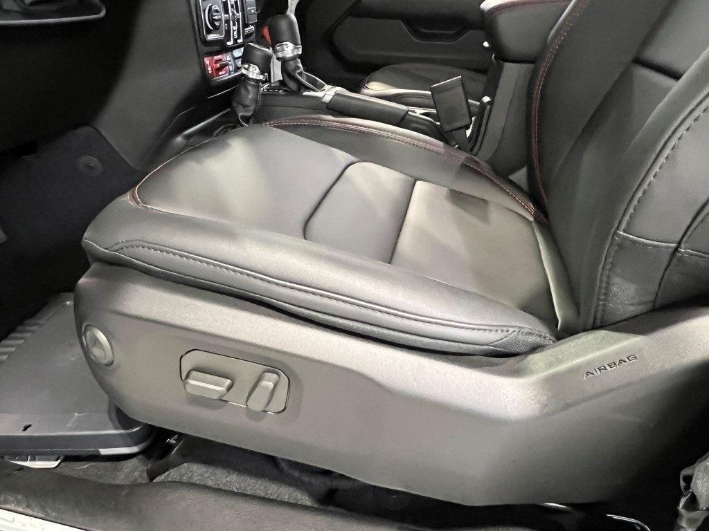 new 2026 Jeep Wrangler car, priced at $57,621