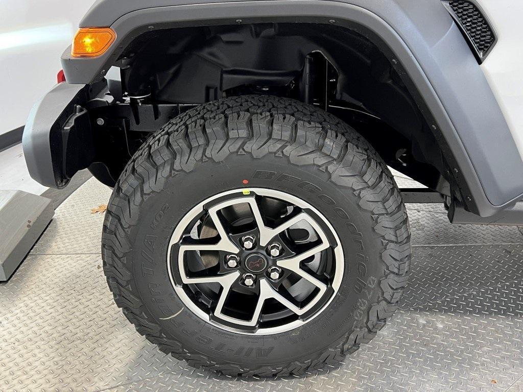 new 2026 Jeep Wrangler car, priced at $57,621