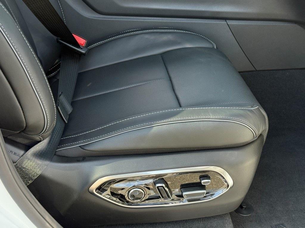 new 2025 Jeep Grand Cherokee car, priced at $56,725