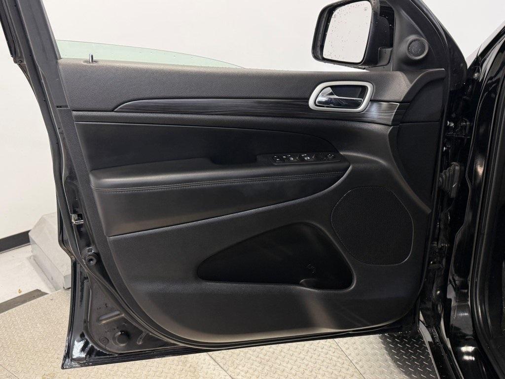 used 2022 Jeep Grand Cherokee WK car, priced at $29,500