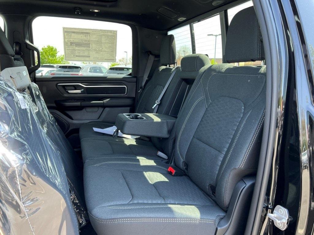new 2025 Ram 1500 car, priced at $52,662