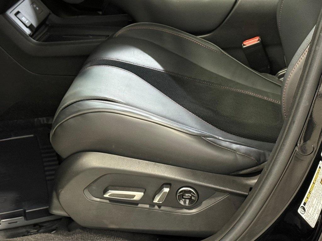 used 2023 Acura RDX car, priced at $39,700