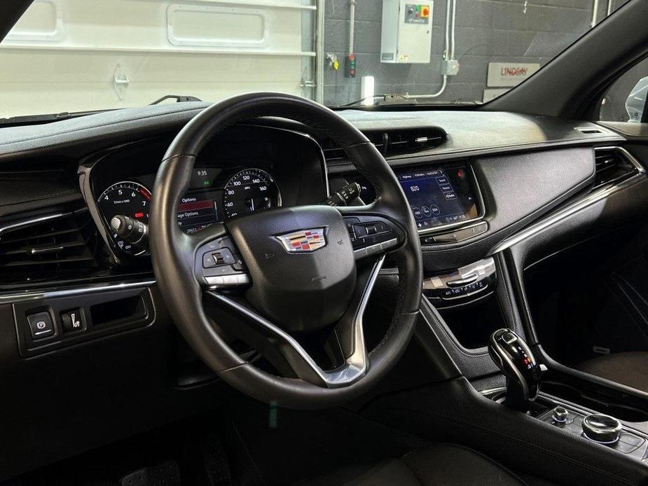 used 2021 Cadillac XT6 car, priced at $33,000