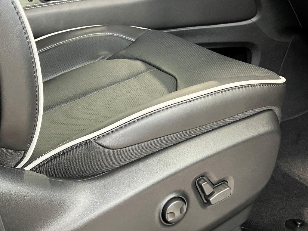 new 2025 Chrysler Pacifica car, priced at $50,918