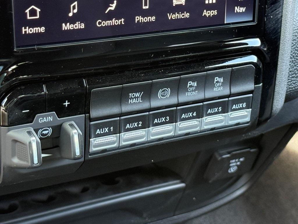 new 2025 Ram 2500 car, priced at $60,014