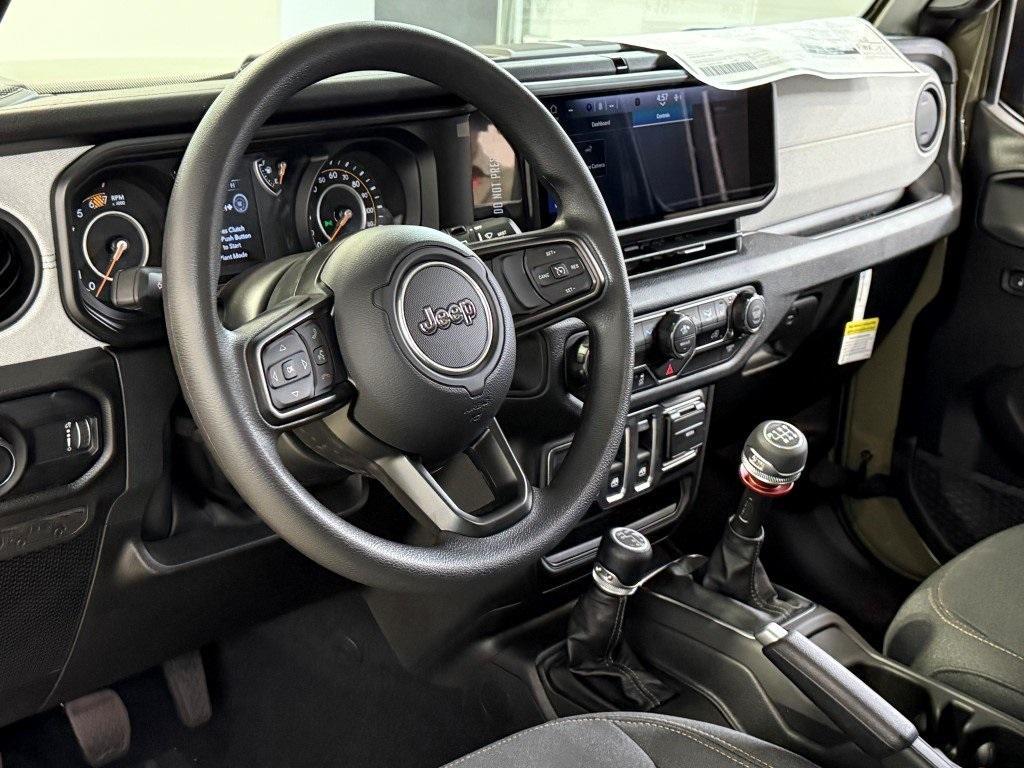 new 2025 Jeep Wrangler car, priced at $32,071
