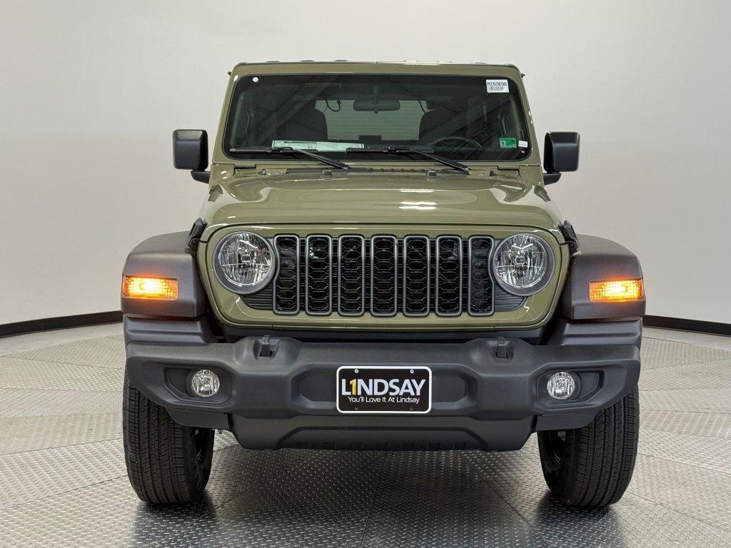 new 2025 Jeep Wrangler car, priced at $32,071