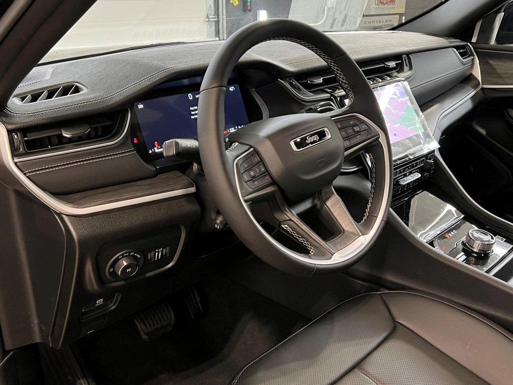 new 2025 Jeep Grand Cherokee car, priced at $47,862