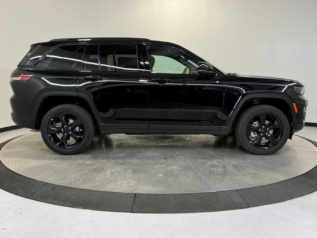 new 2025 Jeep Grand Cherokee car, priced at $47,862