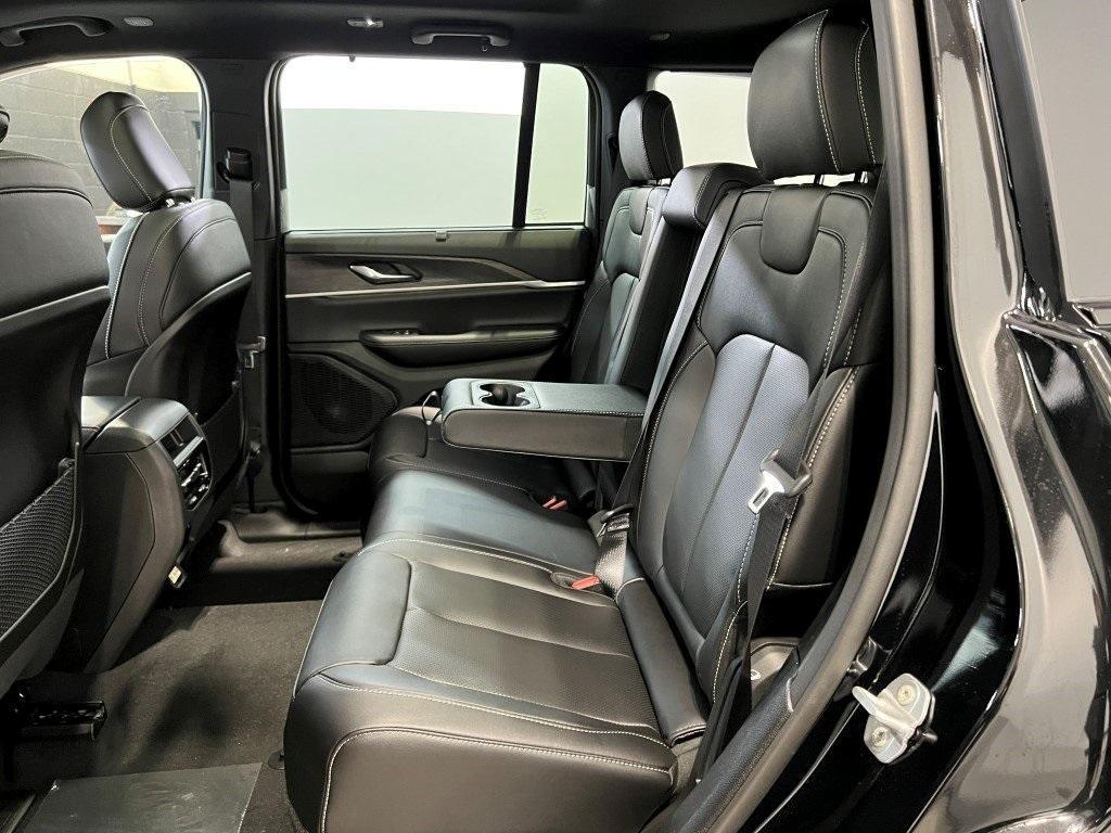 new 2025 Jeep Grand Cherokee car, priced at $47,862