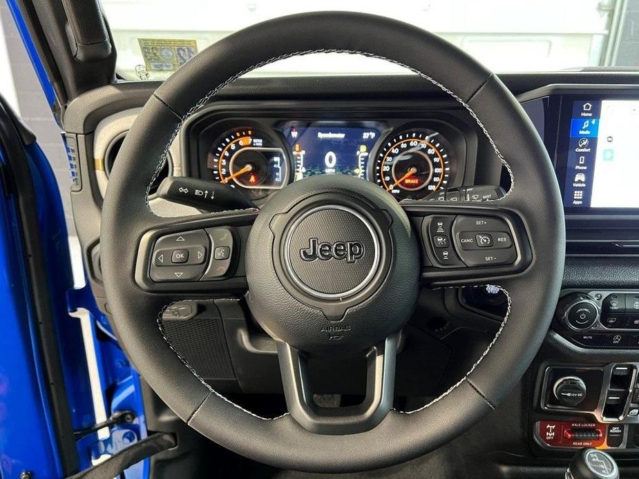 new 2025 Jeep Wrangler car, priced at $55,109