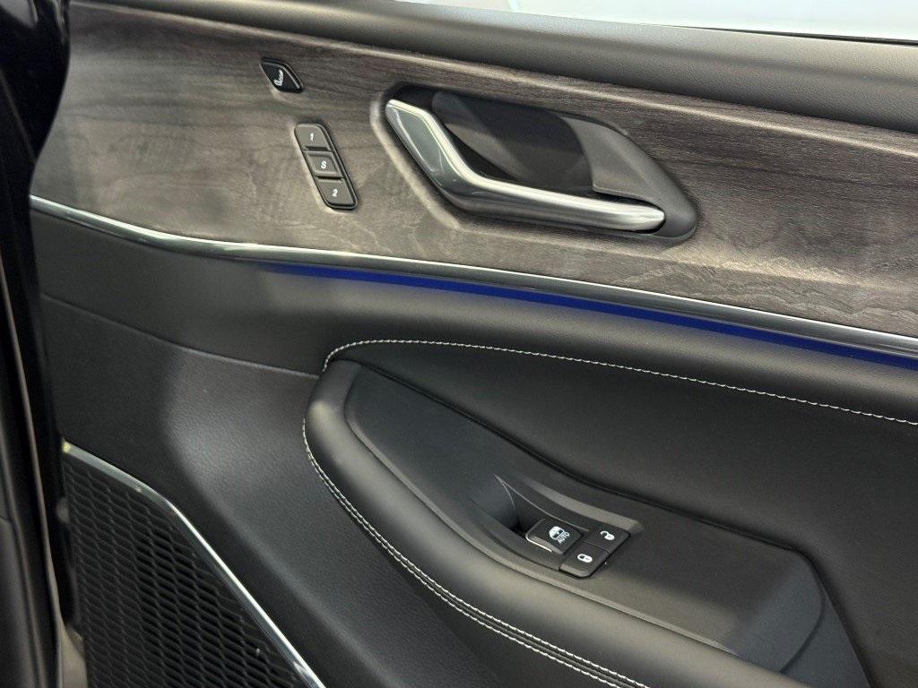 new 2025 Jeep Grand Cherokee car, priced at $57,261