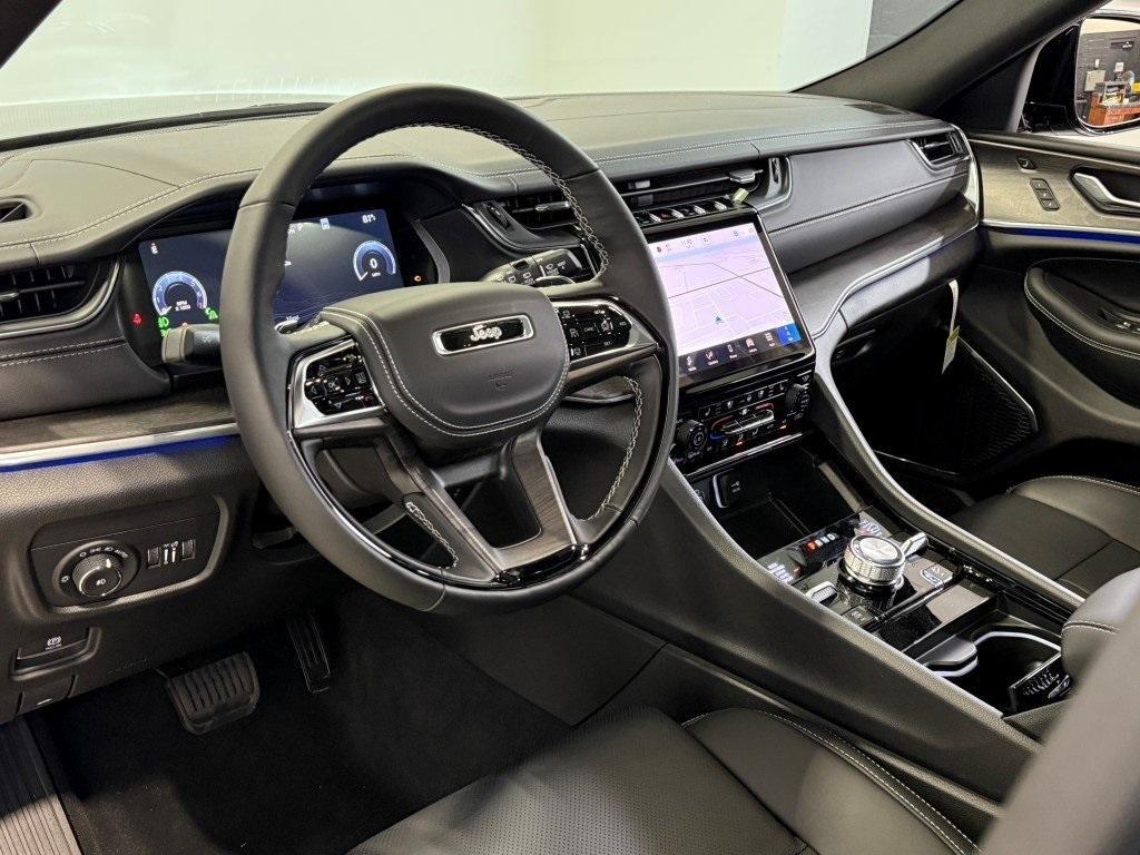 new 2025 Jeep Grand Cherokee car, priced at $57,261