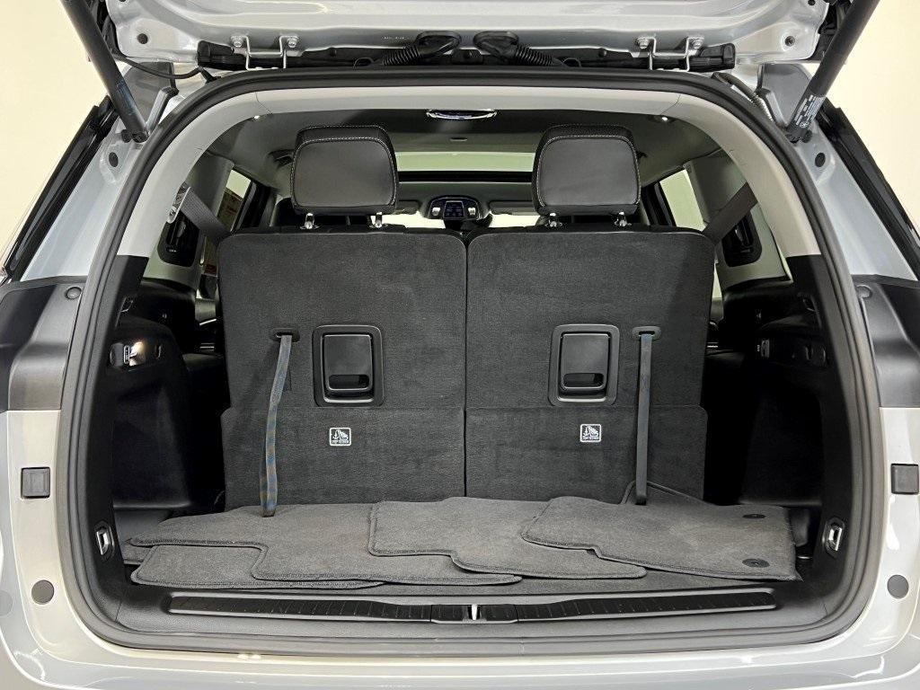 used 2024 Jeep Grand Cherokee L car, priced at $39,500