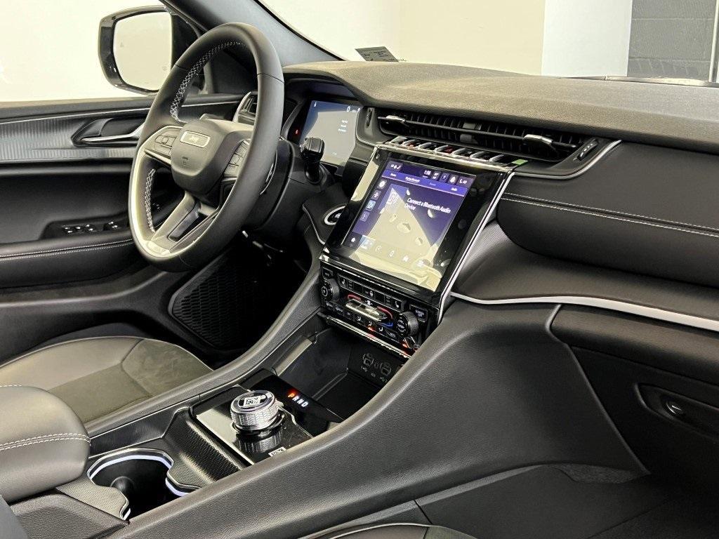 new 2025 Jeep Grand Cherokee L car, priced at $40,288