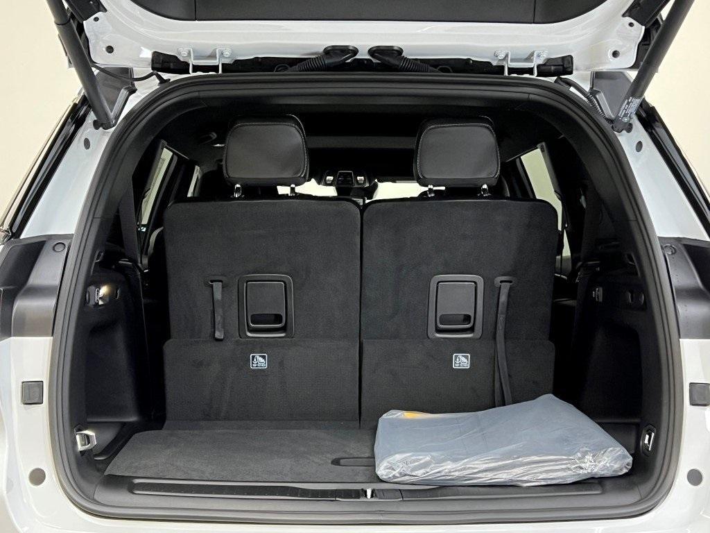 new 2025 Jeep Grand Cherokee L car, priced at $40,288