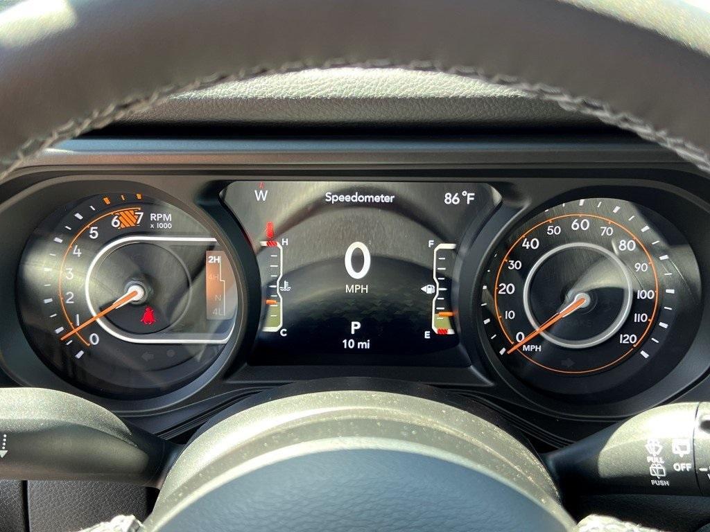 new 2025 Jeep Wrangler car, priced at $48,714