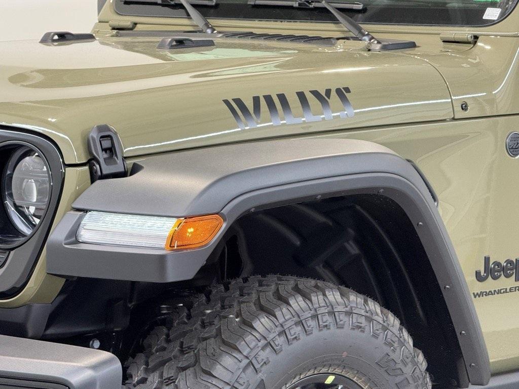 new 2025 Jeep Wrangler car, priced at $48,714