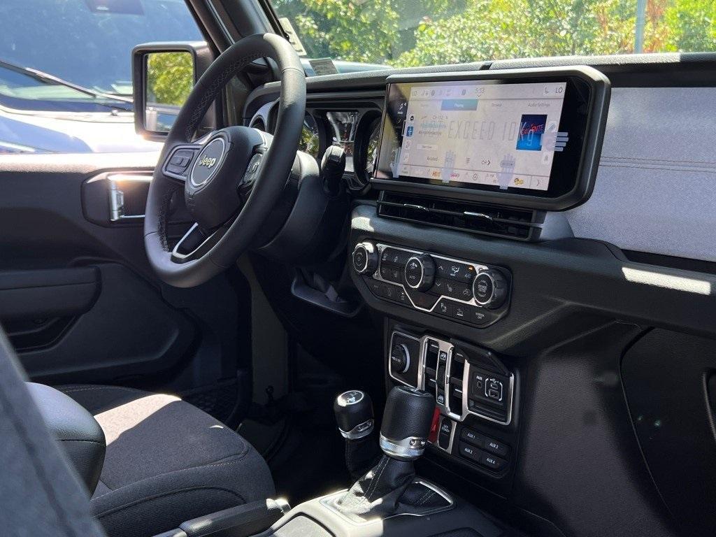new 2025 Jeep Wrangler car, priced at $48,714